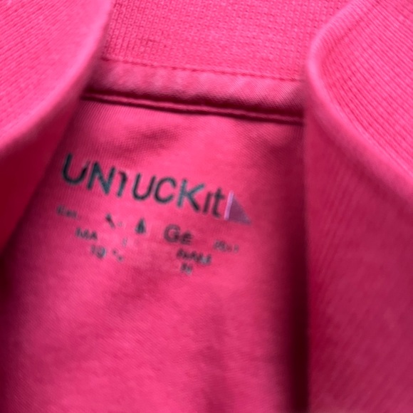 Untuckit mens wrinkle free red polo with red white blue ribbon shirt size XL - Picture 2 of 3